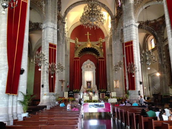 Interior de la antigua "Basílica"
