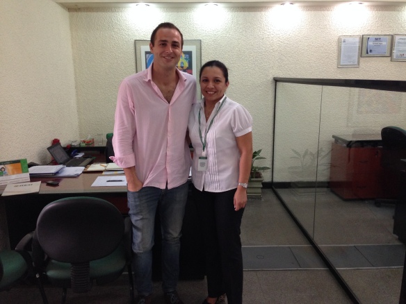 Con Alejandra Pacheco Vidal (Jefe de Captaciones y Servicios) de la Cooperativa Jesús Nazareno