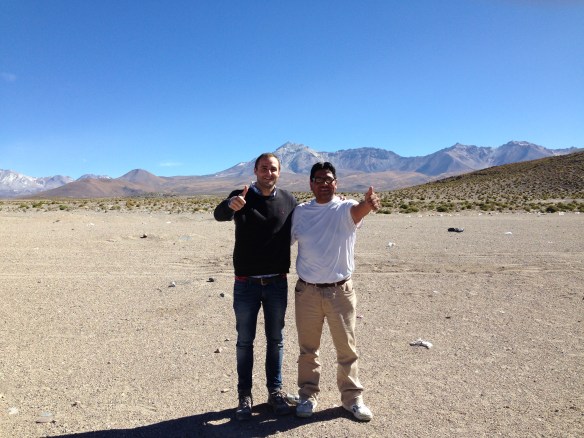Con mi amigo Juan Carlos Challapa al que también conocí en la frontera