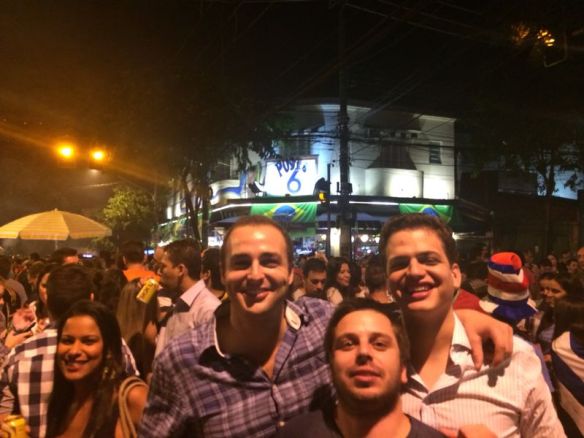 Con Martín e Ignacio en Vila Madalena