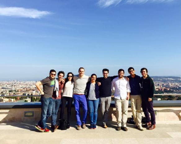 En una de las terrazas de IESE con algunos amigos