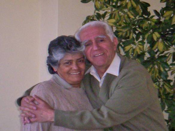 El ex sacerdote D.Rámiro junto a su esposa Cira en una imágen de archivo que me envió él tras leer su historia de amor en el Capítulo 12 